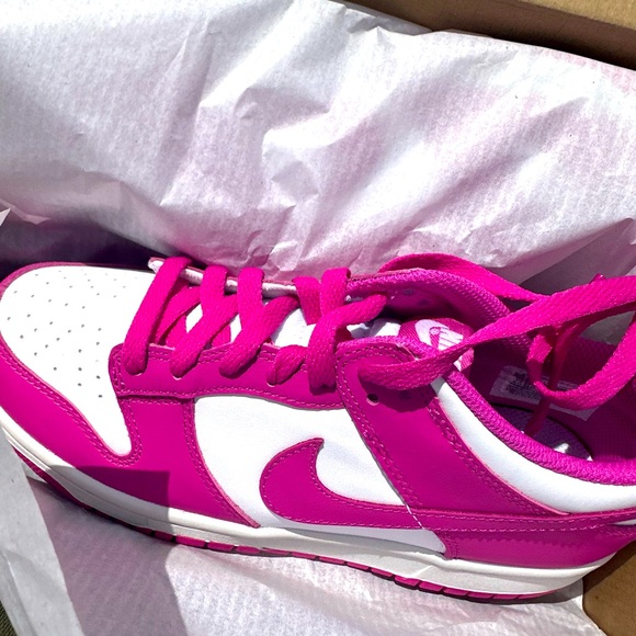 Nike Dunk Low Pink White Active Fuscia 💕 - Picture 2 of 2
